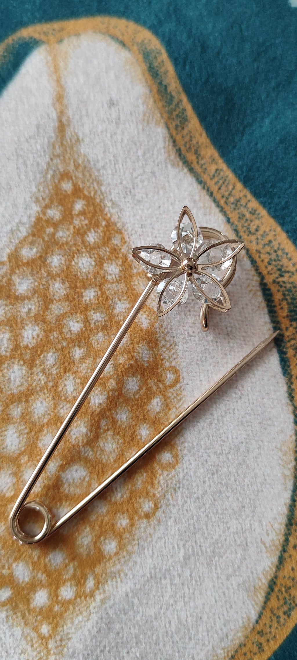 Spilla charm oro