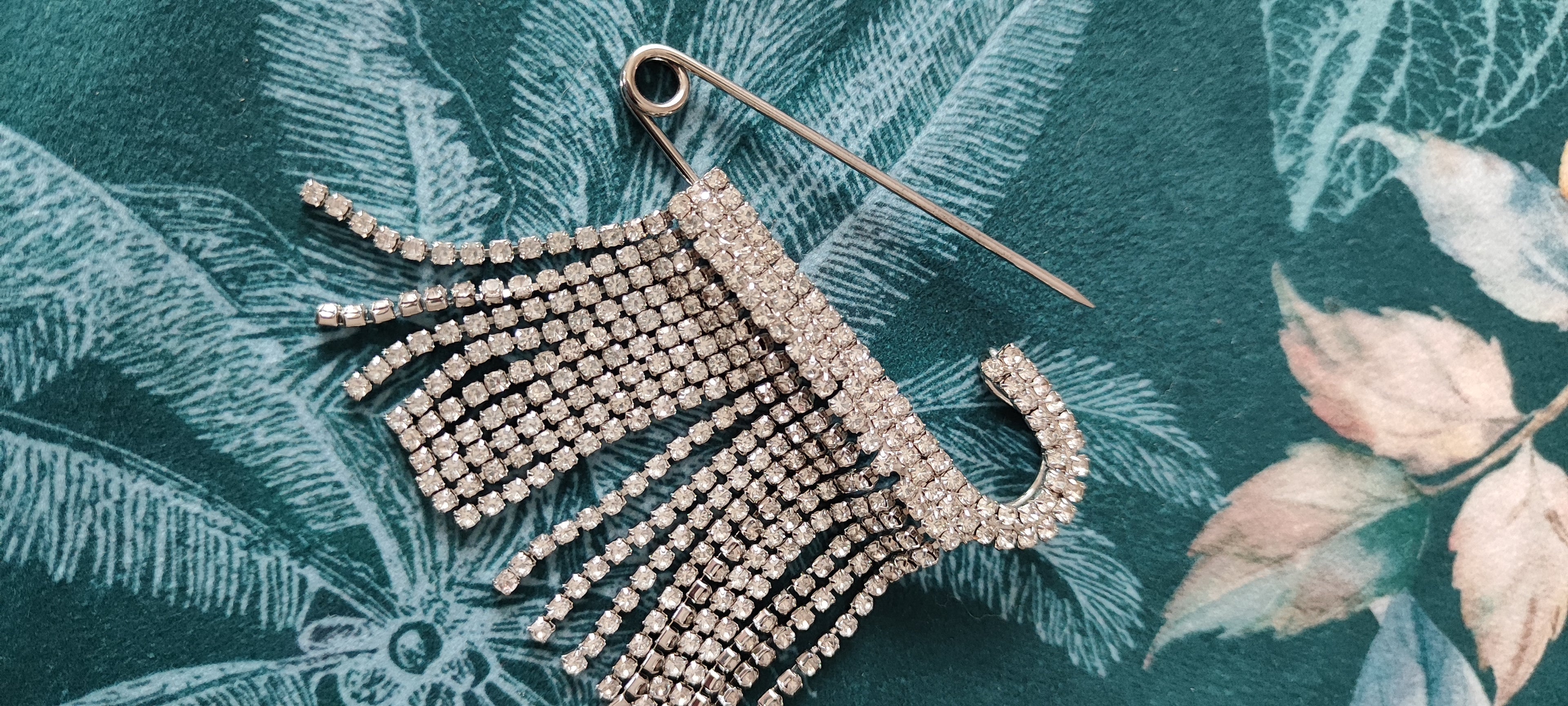 Spilla charm argento